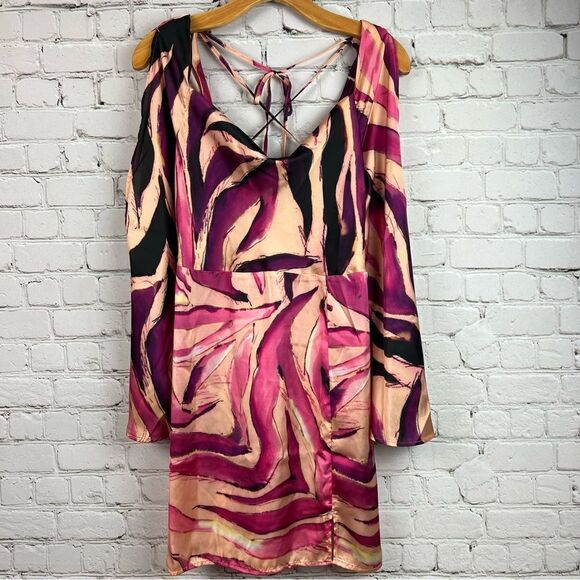 NEW with Tags Topshop Cowl Neck Flute Sleeve Abstract Animal Print Mini Dress 8 - Picture 9 of 16